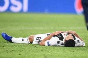 Khedira ginocchio