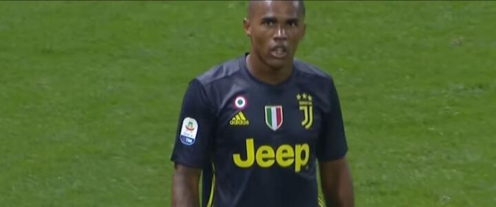 douglas costa continassa