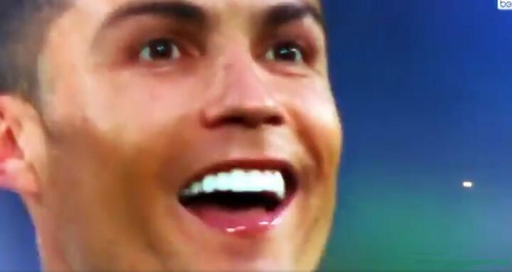 Ronaldo canta inno juve video