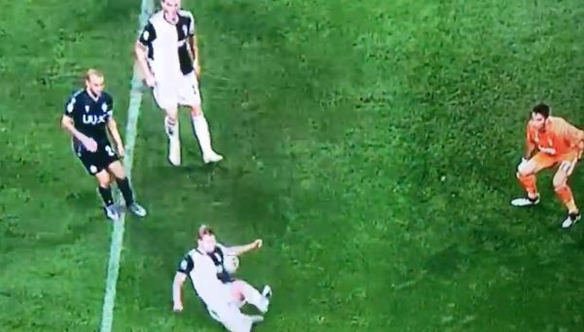 de ligt rigore juventus bologna