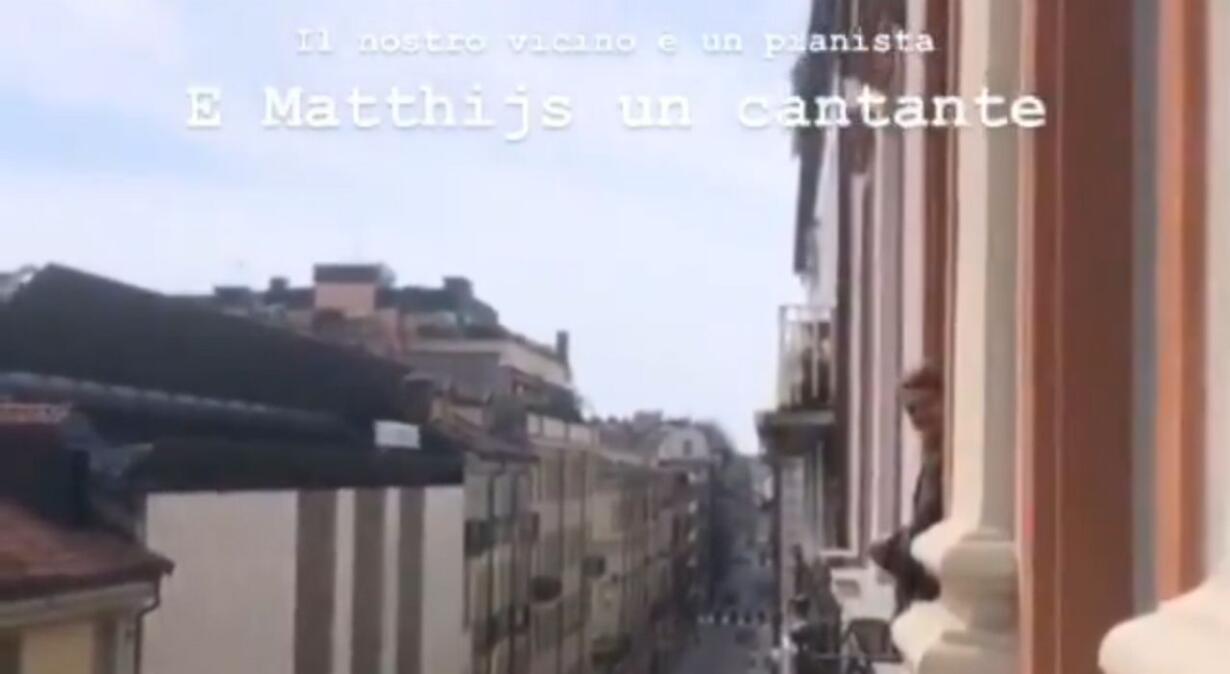 de ligt hey jude balcone video