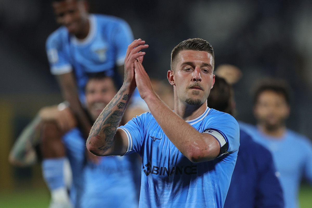 Sergej Milinkovic-Savic, centrocampista della Lazio e oggetto di interesse da parte del Newcastle e della Juventus