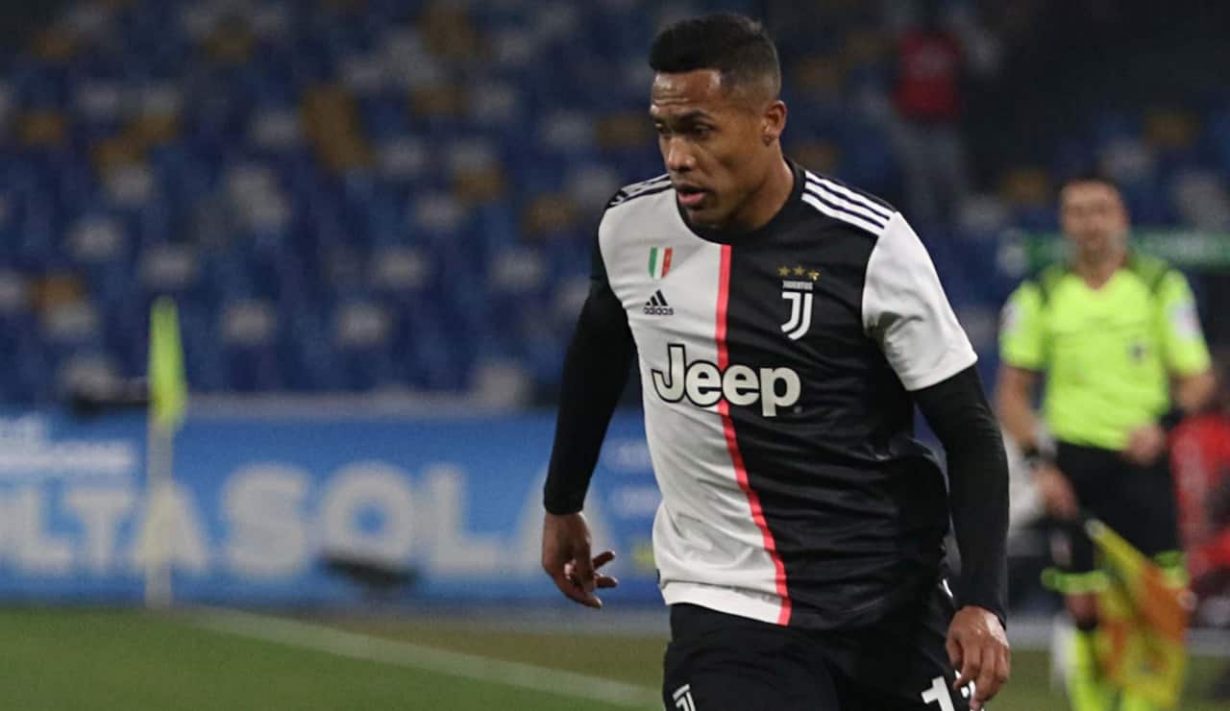 Alex Sandro con la maglia della Juventus - Foto ANSA - Jmania.it