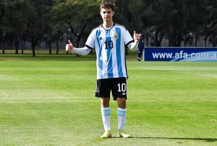 Francisco Barido con la maglia delle giovanili dell'Argentina - Foto profilo Instagram del giocatore - Jmania.it