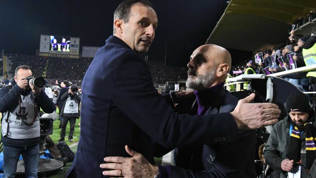 Allegri e Pioli si abbracciano ancor prima del match - foto ANSA - JMania.it