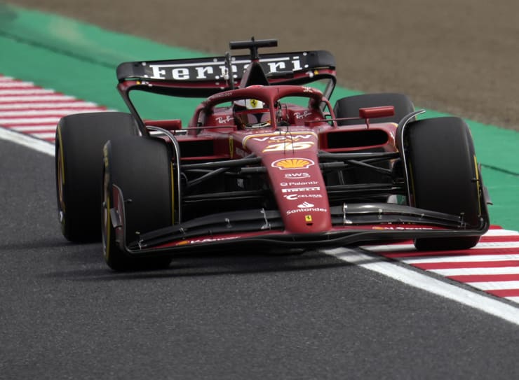 La Ferrari in pista nelle qualifiche del GP del Giappone - Foto ANSA - Jmania.it