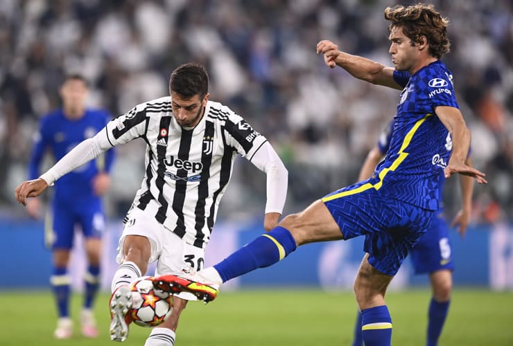 Marcos Alonso contro la Juventus - Foto Lapresse - Jmania.it