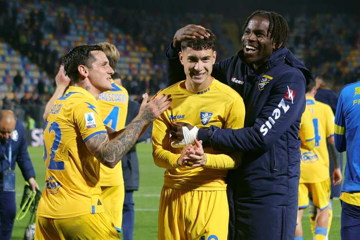 Emanuele Valeri esulta con la maglia del Frosinone - foto ANSA - JMania.it