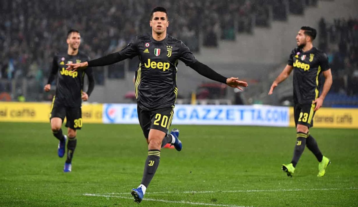 Joao Cancelo festeggia una rete segnata con la maglia della Juventus - Foto Lapresse - Jmania.it