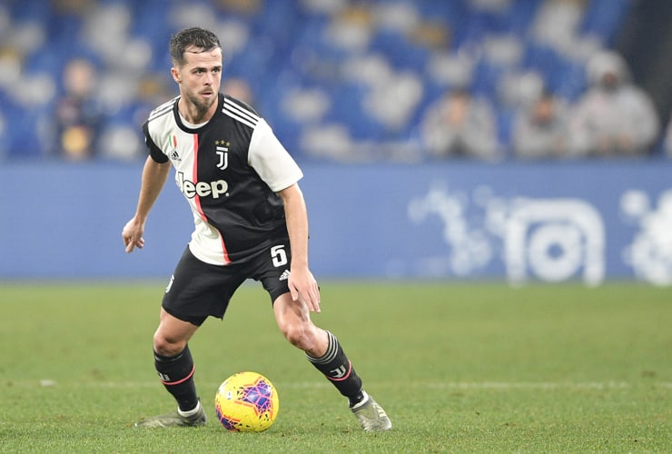 Miralem Pjanic in campo con la maglia della Juventus - Foto Lapresse - Jmania.it