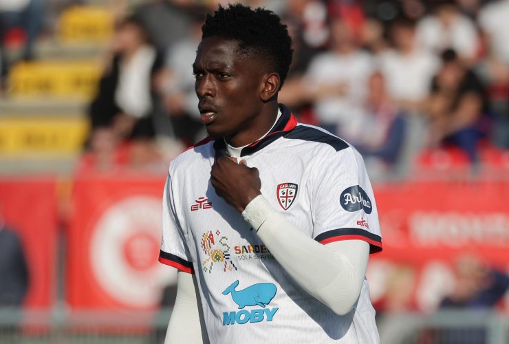 Mutandwa in campo con la maglia del Cagliari contro il Monza - foto ANSA - JMania.it