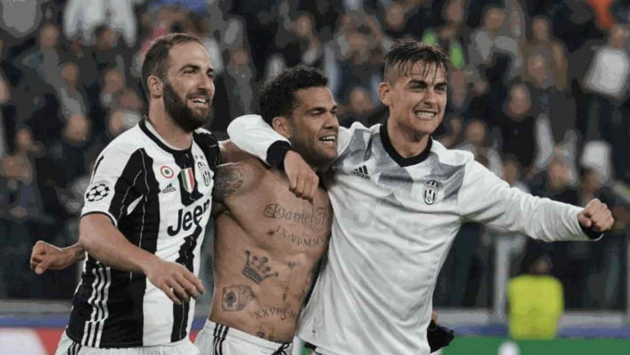 Higuain, Dybala e Dani Alves