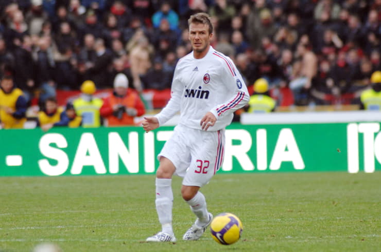 David Beckham in campo con la maglia del Milan - Foto Lapresse - Jmania.it