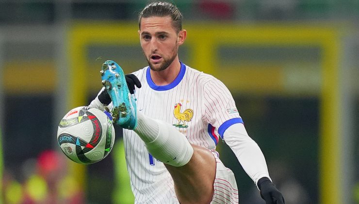 Allegri osserva la situazione 