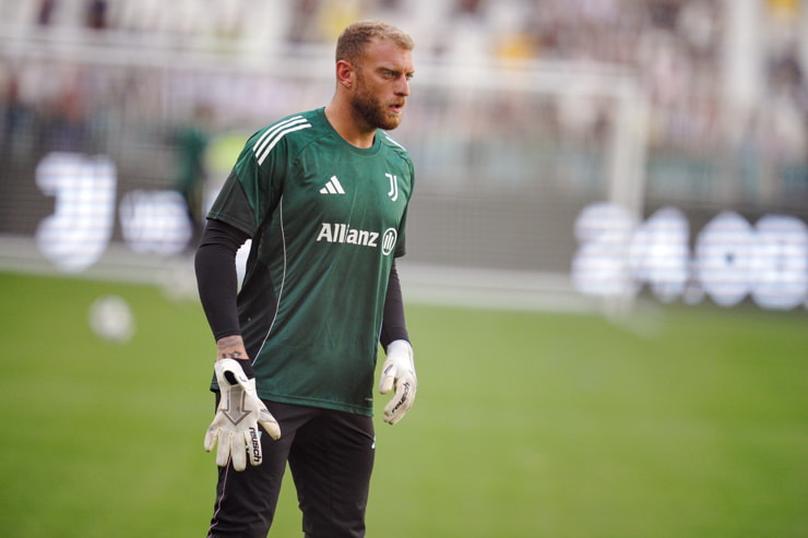 Michele Di Gregorio con la maglia della Juventus - Foto LaPresse - Jmania.it
