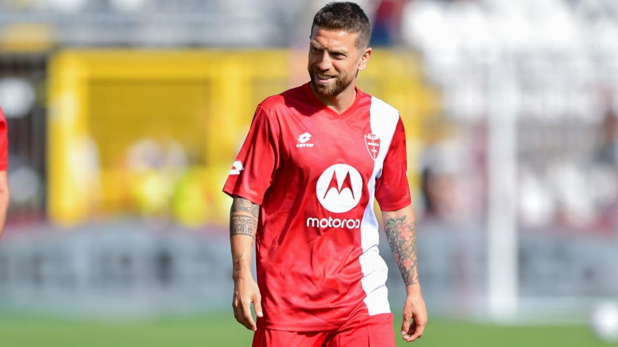 Papu Gomez in campo con la maglia del Monza - Foto Lapresse - Jmania.it