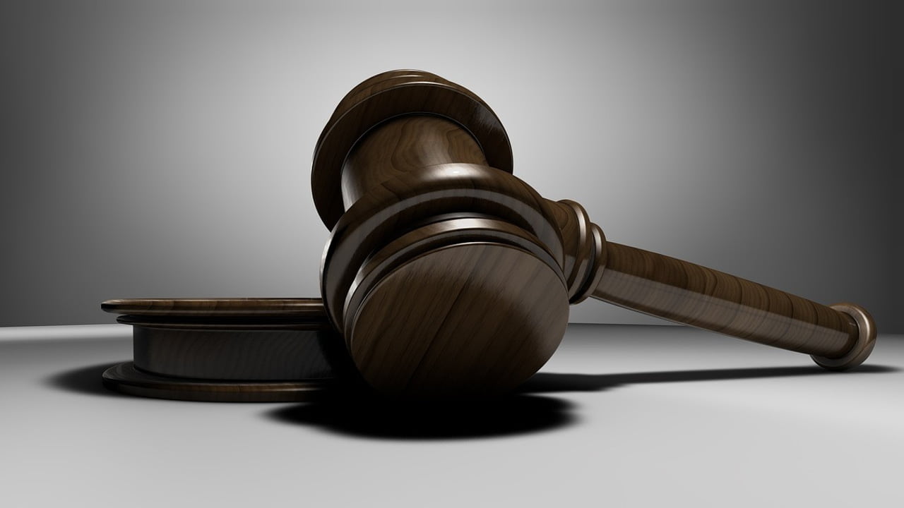 Il martello del giudice - Foto Pixabay - Jmania.it