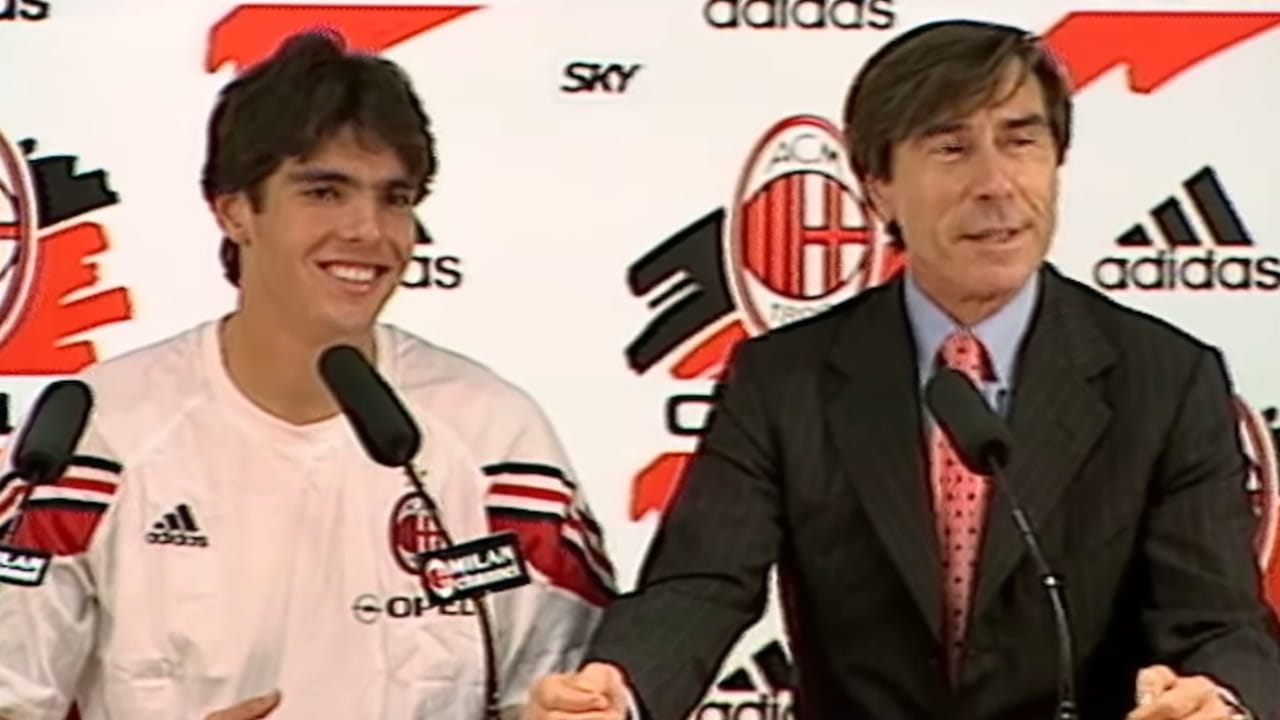 La presentazione di Kakà al Milan - Screen YouTube - Jmania.it