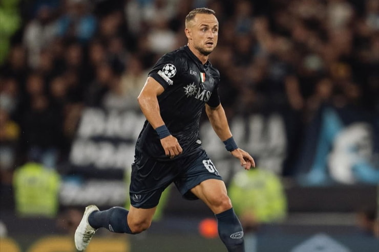 Lobotka in campo con la maglia del Napoli - Foto dal suo profilo Instagram - Jmania.it